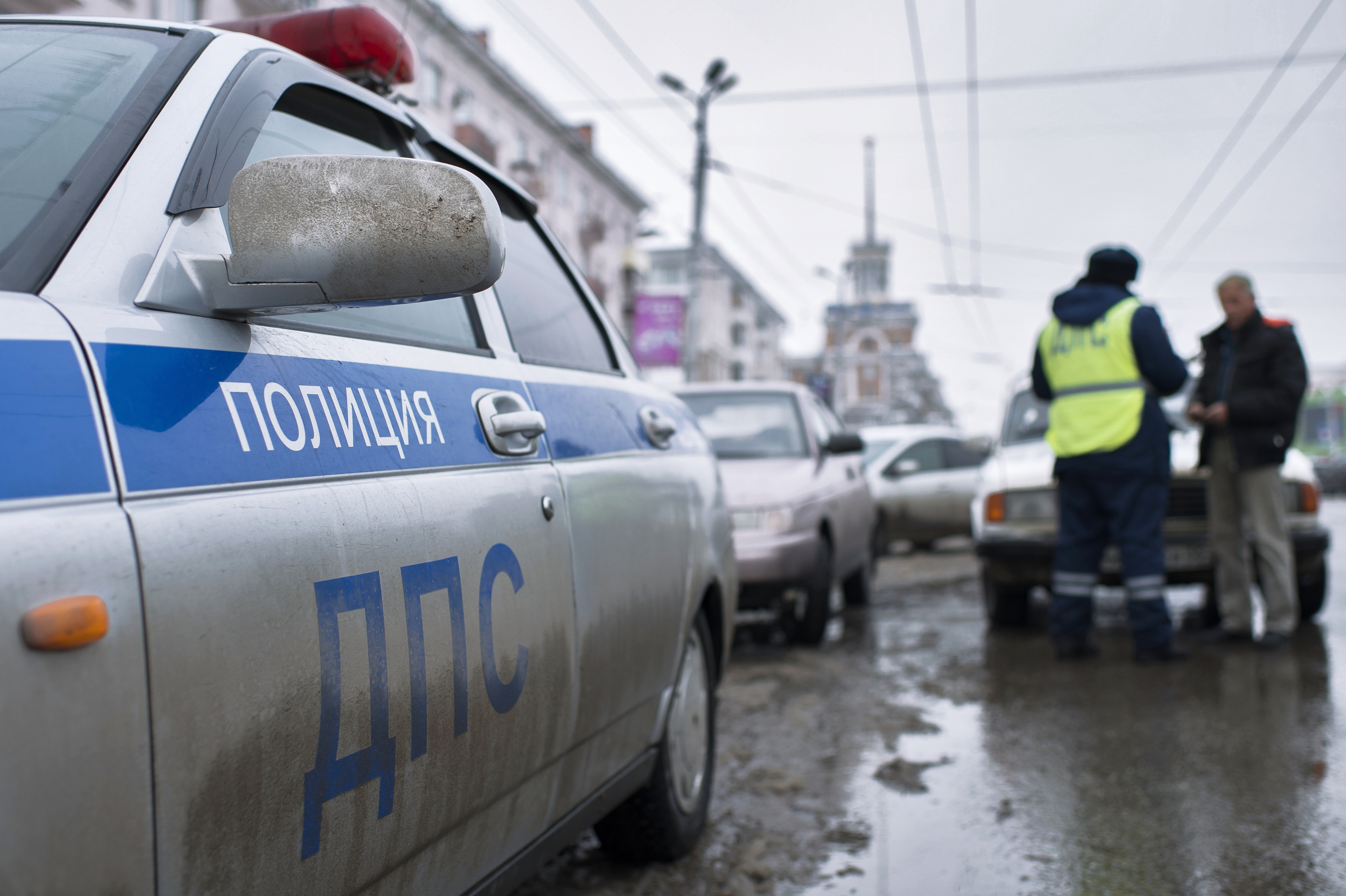 В Новосибирской области полицейский похитил 250 тысяч рублей у погибшей в аварии женщины