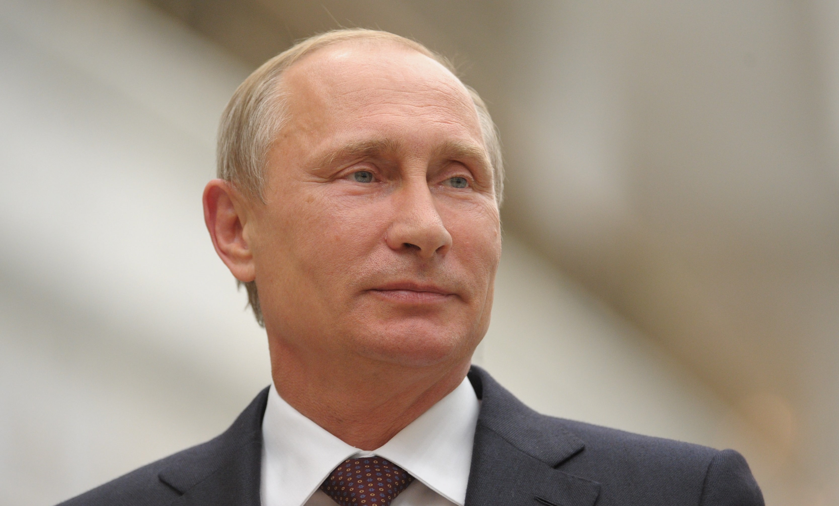 Путин позволит чиновникам работать даже после 70 лет