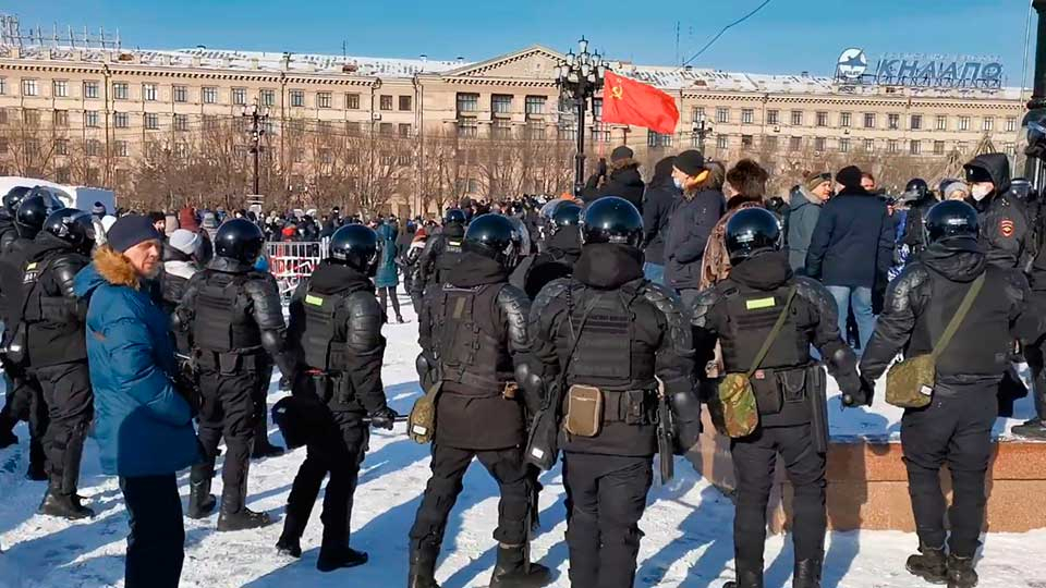 Владивосток, Новосибирск, Иркутск и Хабаровск уже вышли на акции
