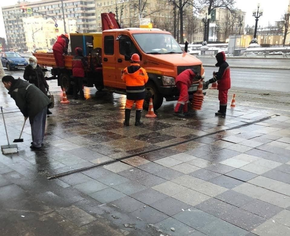 В Москве на Пушкинской решили переложить плитку
