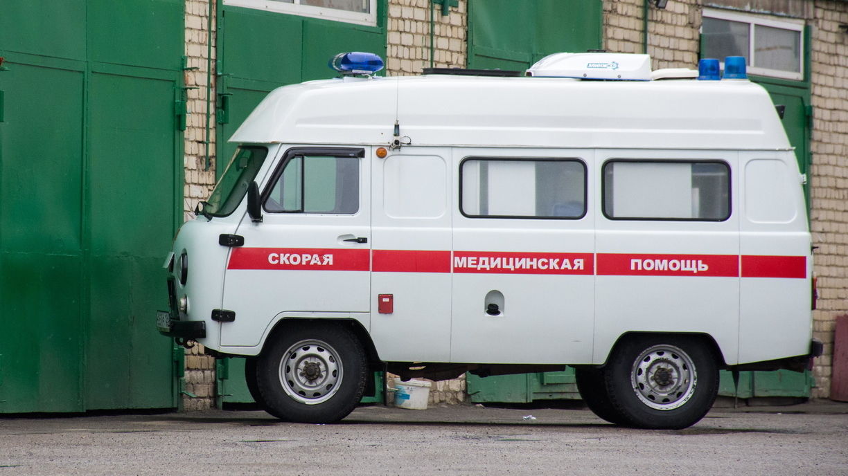 В Татарстане бывший арестант вонзил косу в голову молодому парню из-за замечания