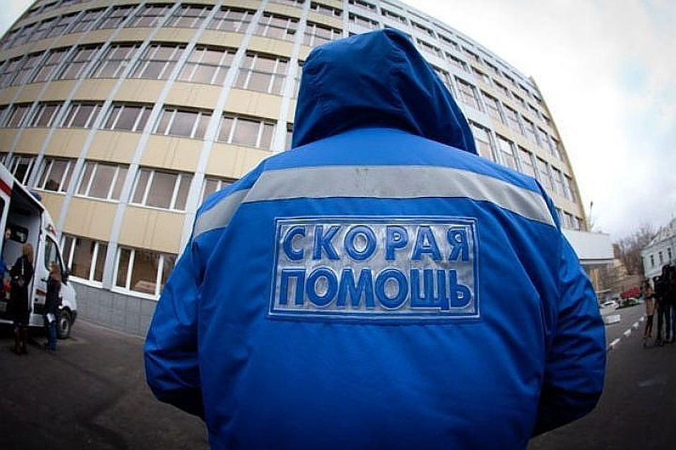 Мужчина, попытавшийся покончить с собой на акции в Москве, скончался
