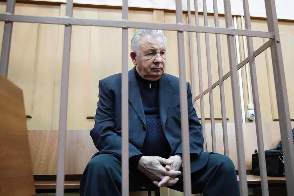 Бывшего главу Хабаровского края признали виновным  в растрате