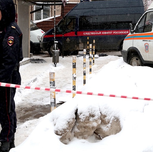 В Москве школьница выпала с 13 этажа и осталась жива