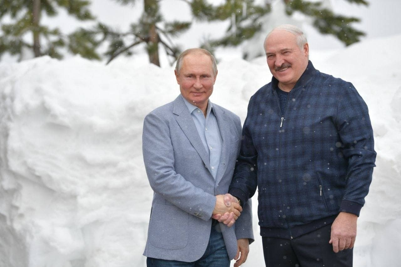 Президенты России и Беларуси встретились под Сочи