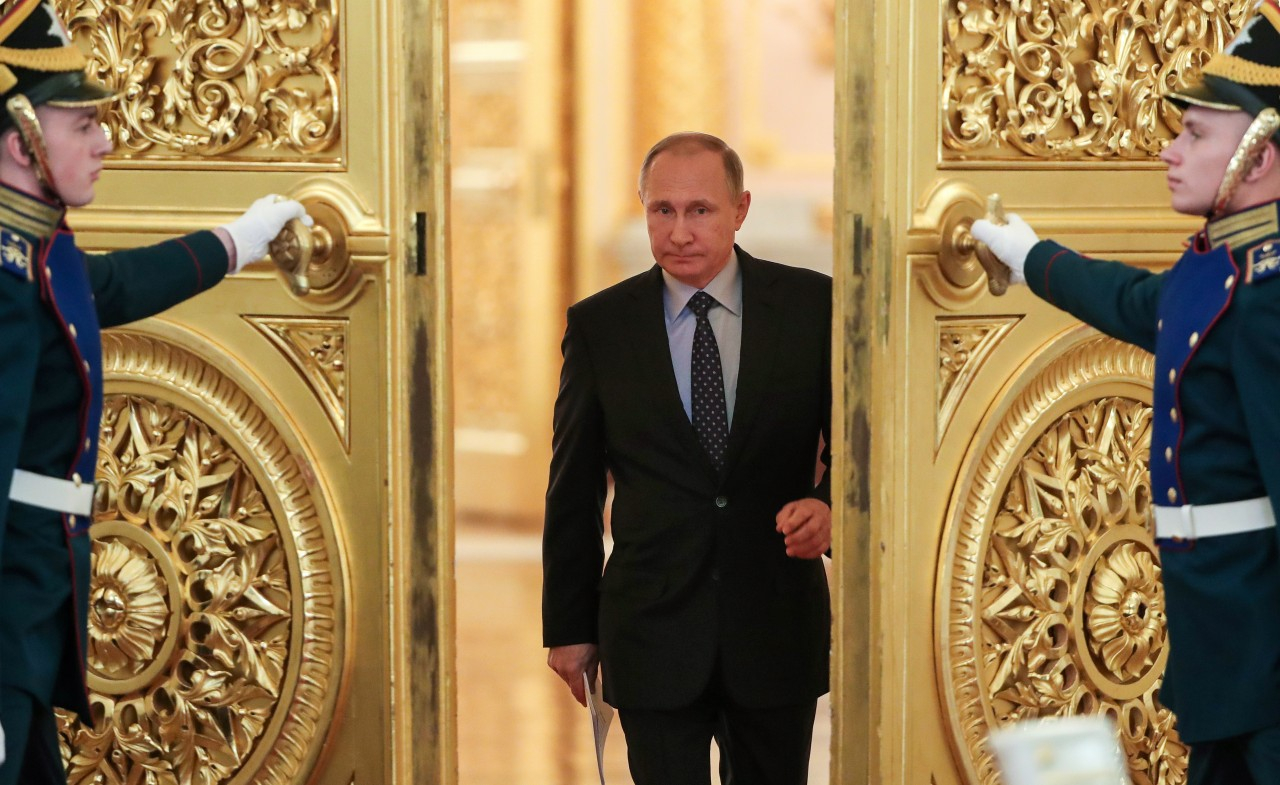 Больше 40% россиян не хотят видеть Путина президентом в 2024 году