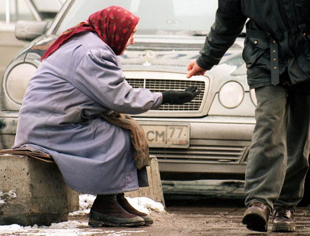 Сроки по решению проблемы бедности в России сдвинули почти на 10 лет