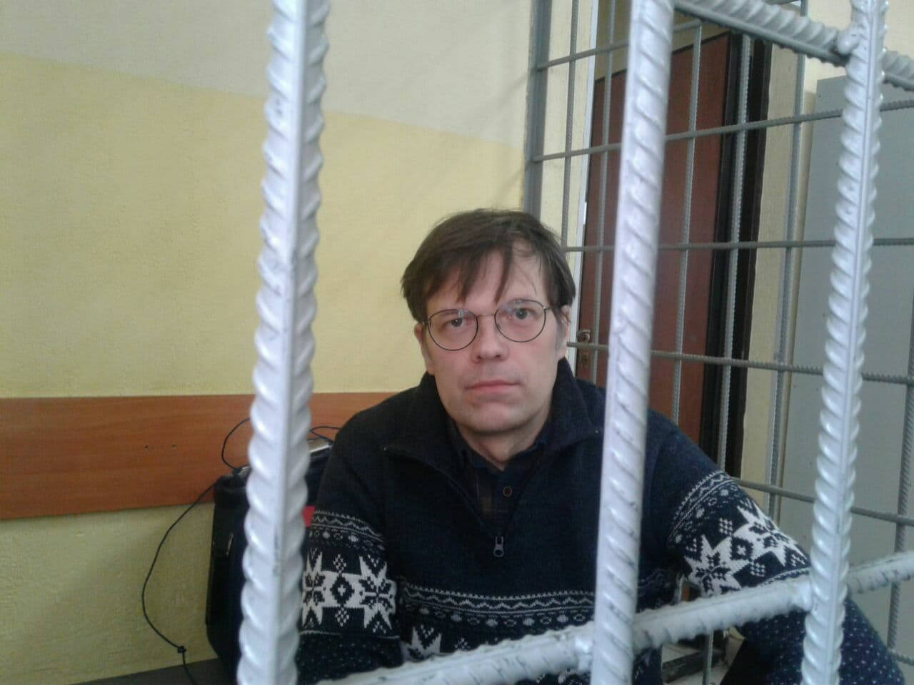 Правозащитника Эрнеста Мезака задержали в аэропорту Сыктывкара