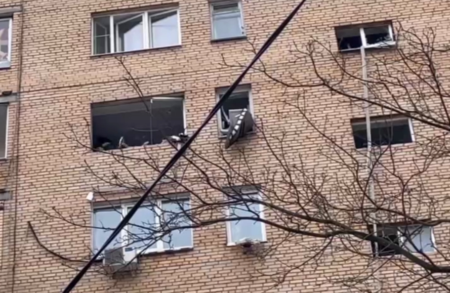 Открытое горение ликвидировали на месте взрыва в многоэтажке в Химках