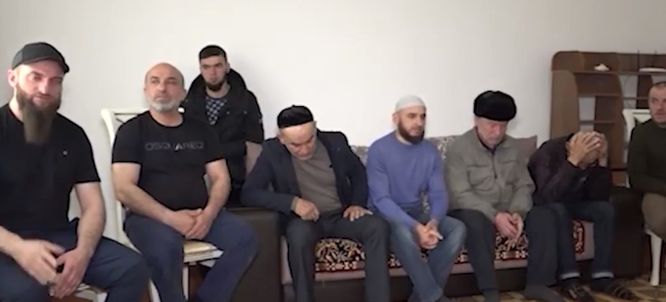 Родственники Магамадова и Исмаилова записали видео, в котором угрожают правозащитникам и СМИ