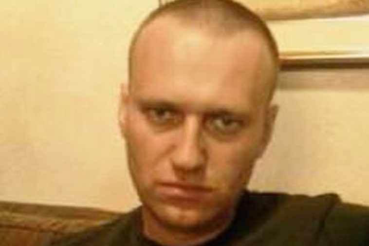 Алексей Навальный может попасть в штрафной изолятор, так как проснулся на 10 минут позже