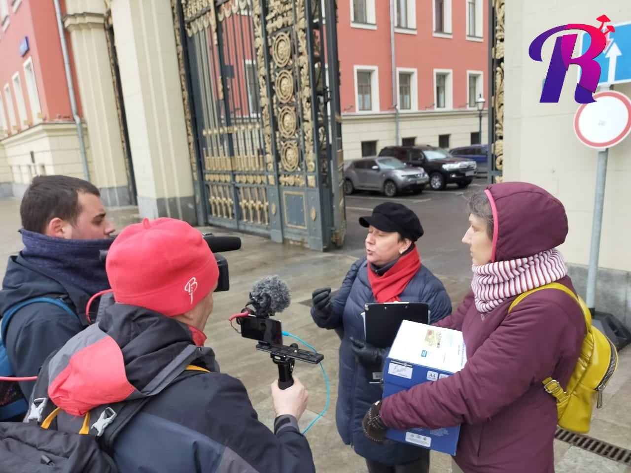 Более 20 тыс москвичей выступили против возможного сноса Дворца пионеров на Воробьевых горах