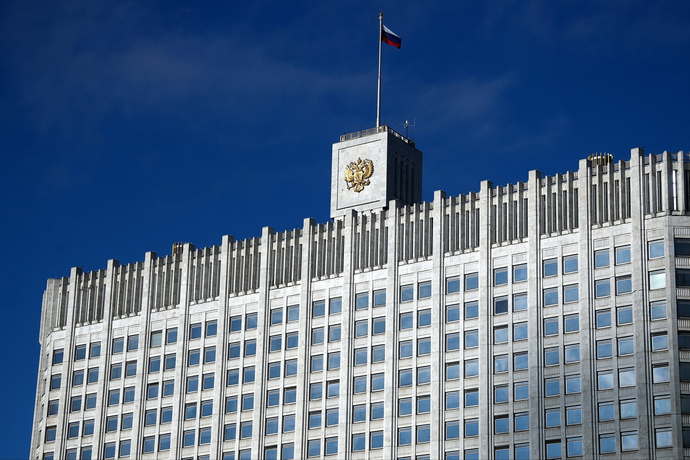 Кабмин одобрил поправки, разрешающие участвовать в судебных заседаниях с помощью телефона