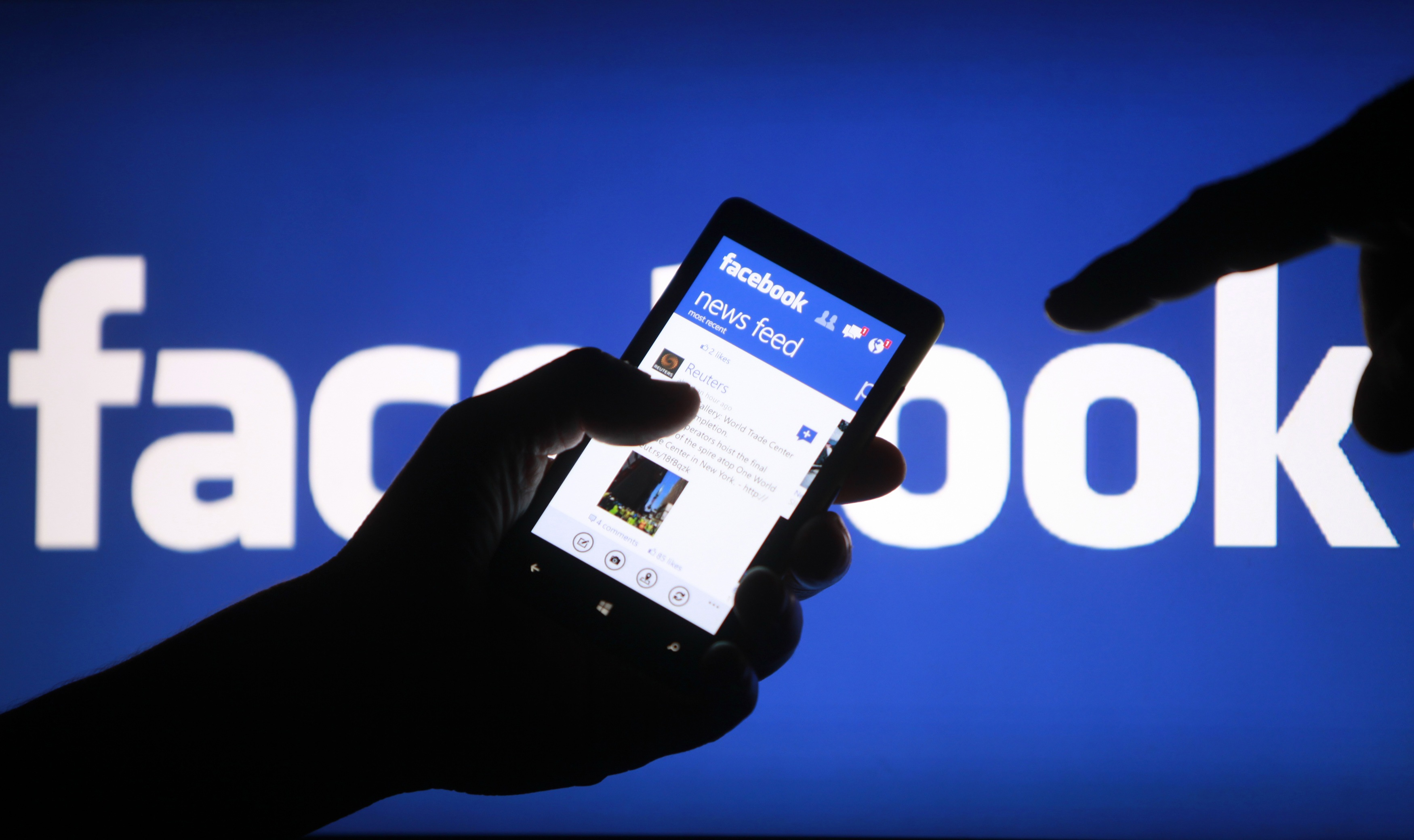 Роскомнадзор запросил у Facebook информацию об утечке персональных данных россиян