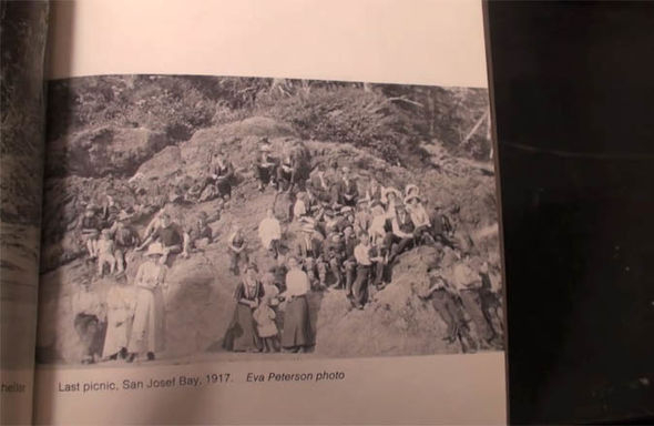 Фотография 1917 года намекает на то, что путешествие во времени возможно