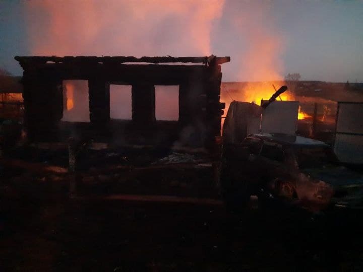 В Свердловской области в результате пожара погибли четверо детей