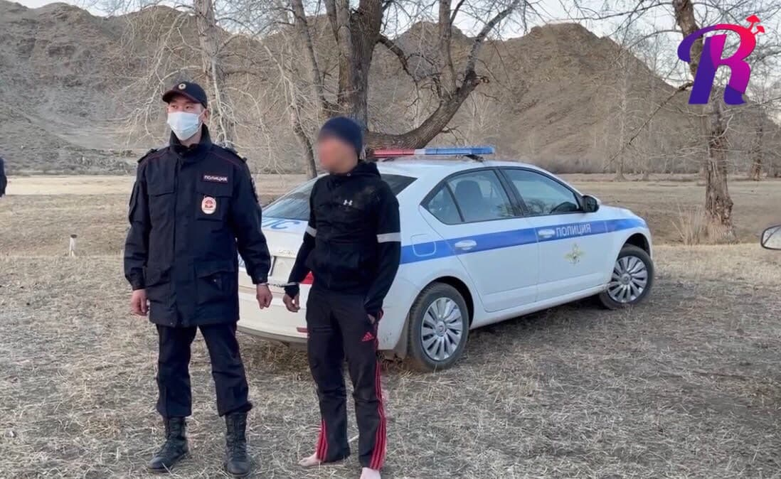 В Туве полицейский ранил из пистолета 16-летнюю девушку