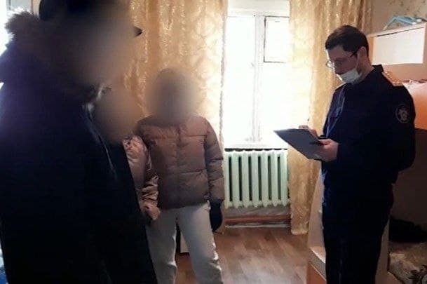 В Якутии мужчина убил двух малолетних детей