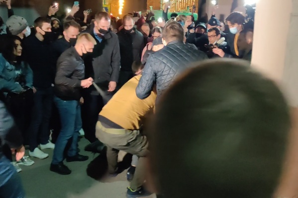 В Волгограде на митинге распылили газ