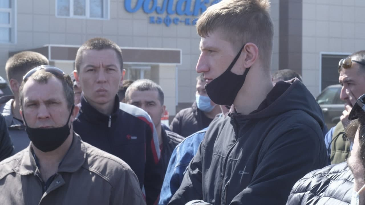 В Оренбургской области рабочие вышли на митинг против тяжелых условий труда