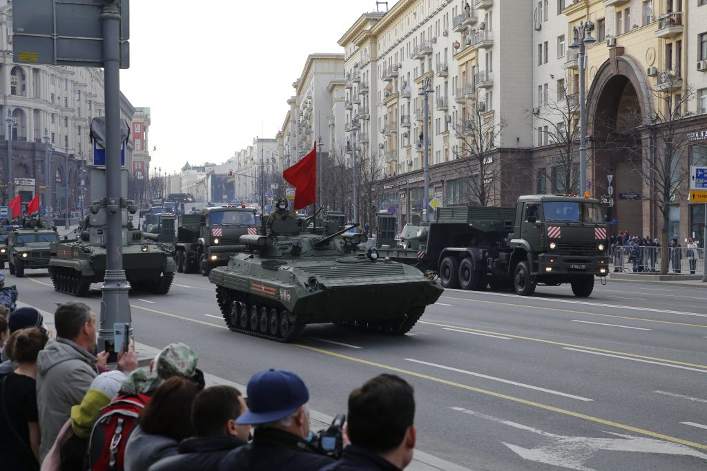Четверых человек задержали в Москве за попытку помешать репетиции парада
