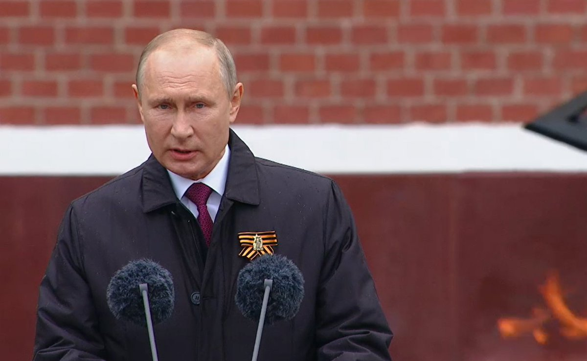 Владимир Путин снова не поздравил с Днем Победы двух президентов