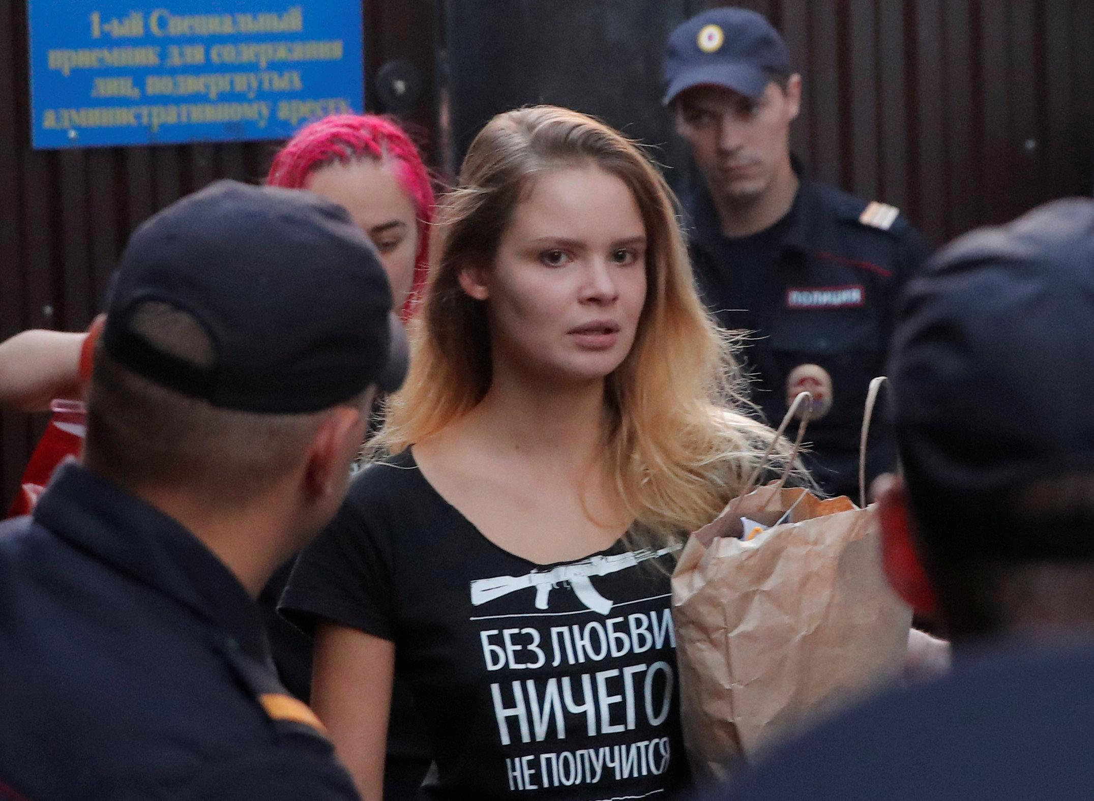 Участницу Pussy Riot арестовали на 5 суток