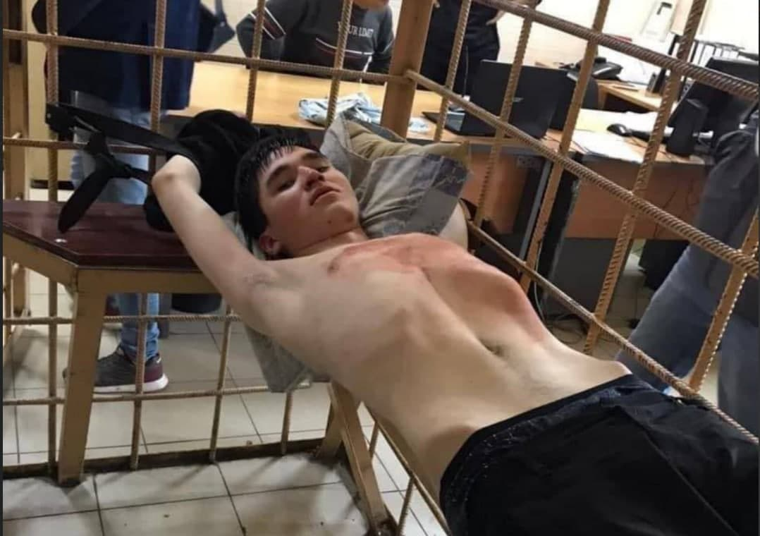 Уволен полицейский, выложивший видео допроса казанского стрелка