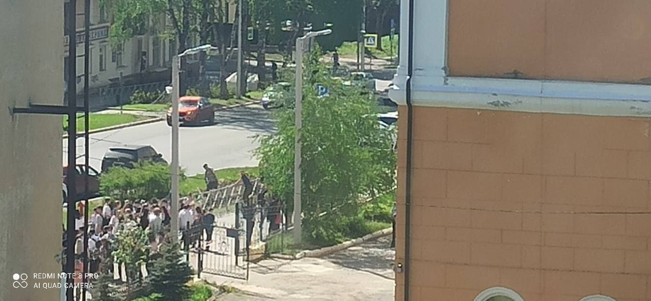 В Прикамье ученик напал с ножом на учителя