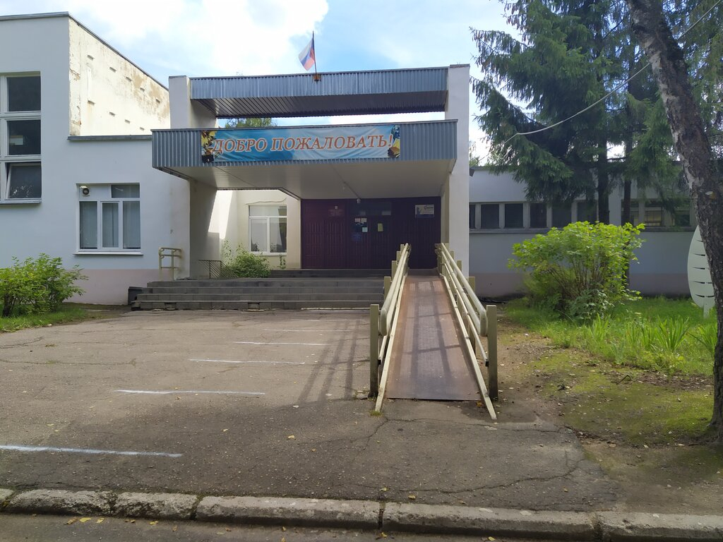 Смоленская учительница пригласила на урок сына-дембеля, чтобы