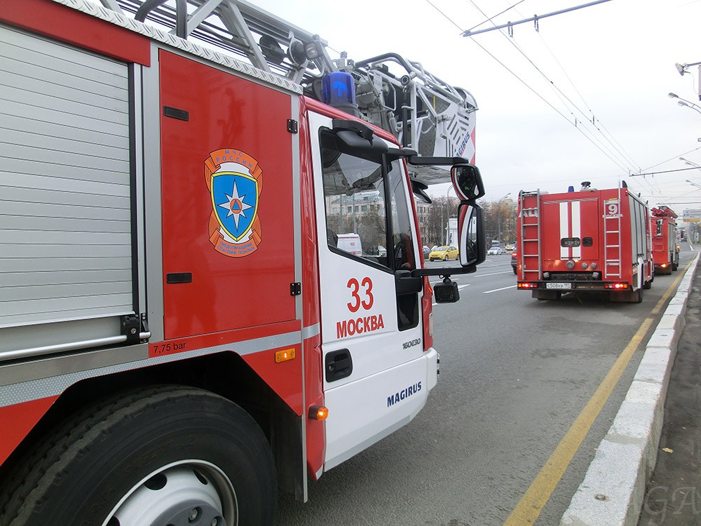В Москве разгорелся пожар в реконструированном здании
