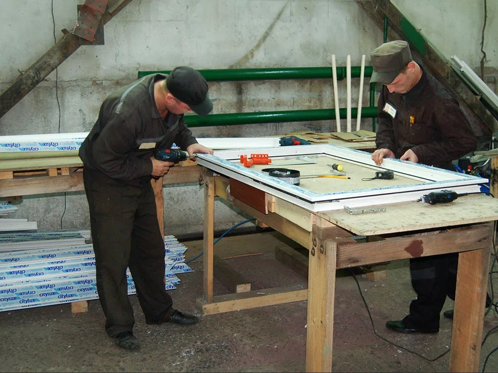 Хочу в тюрьму: ФСИН заявляет о зарплатах заключенных в 220 тыс руб
