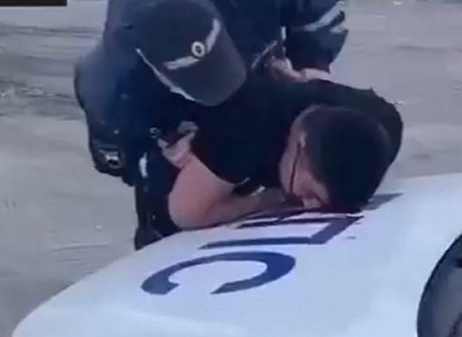 Дело завели на сотрудника ДПС, выстрелившего в голову нарушителю в Новосибирской области