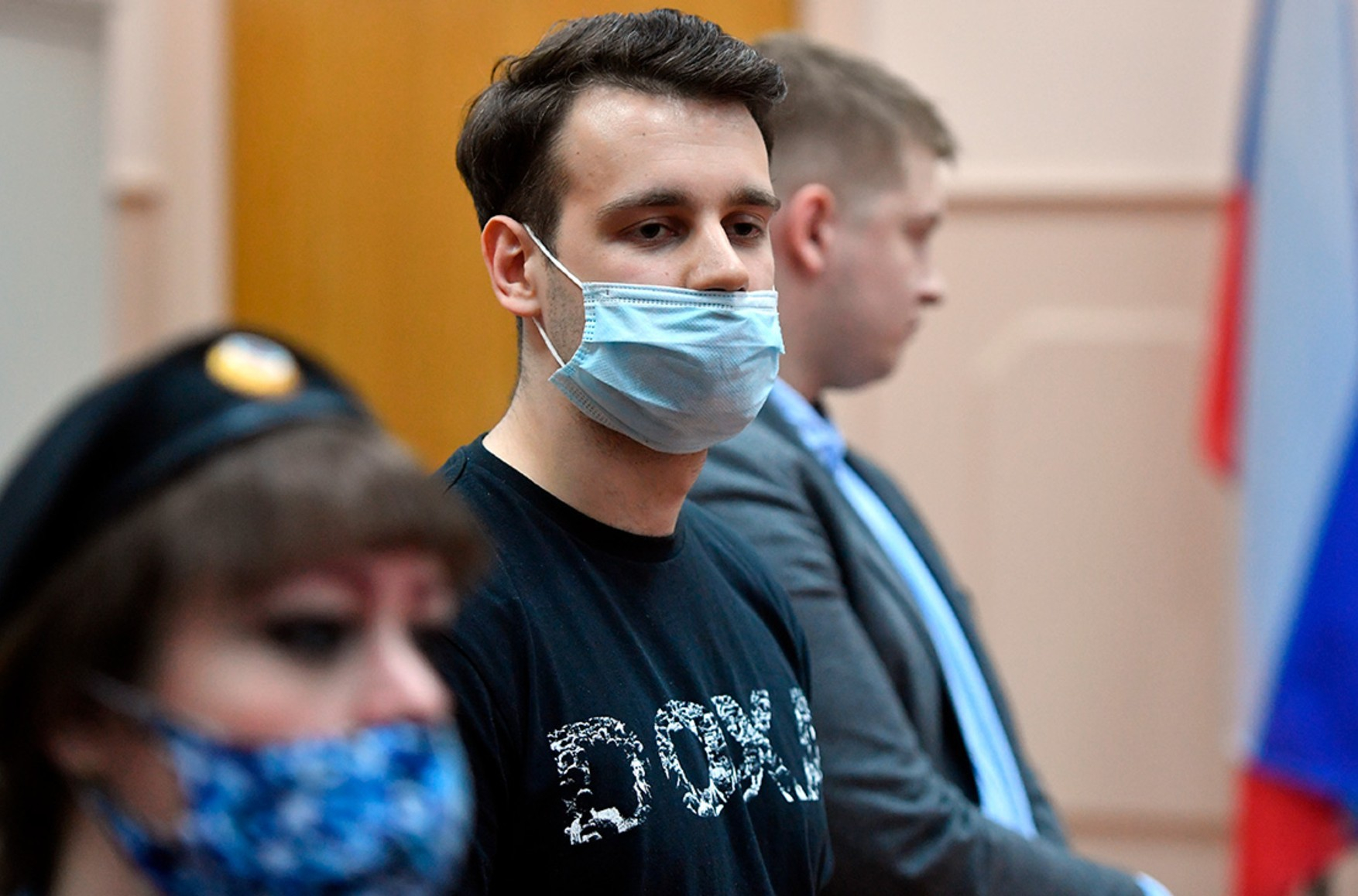 Против редактора DOXA возбудили уголовное дело о клевете на домогавшегося его следователя
