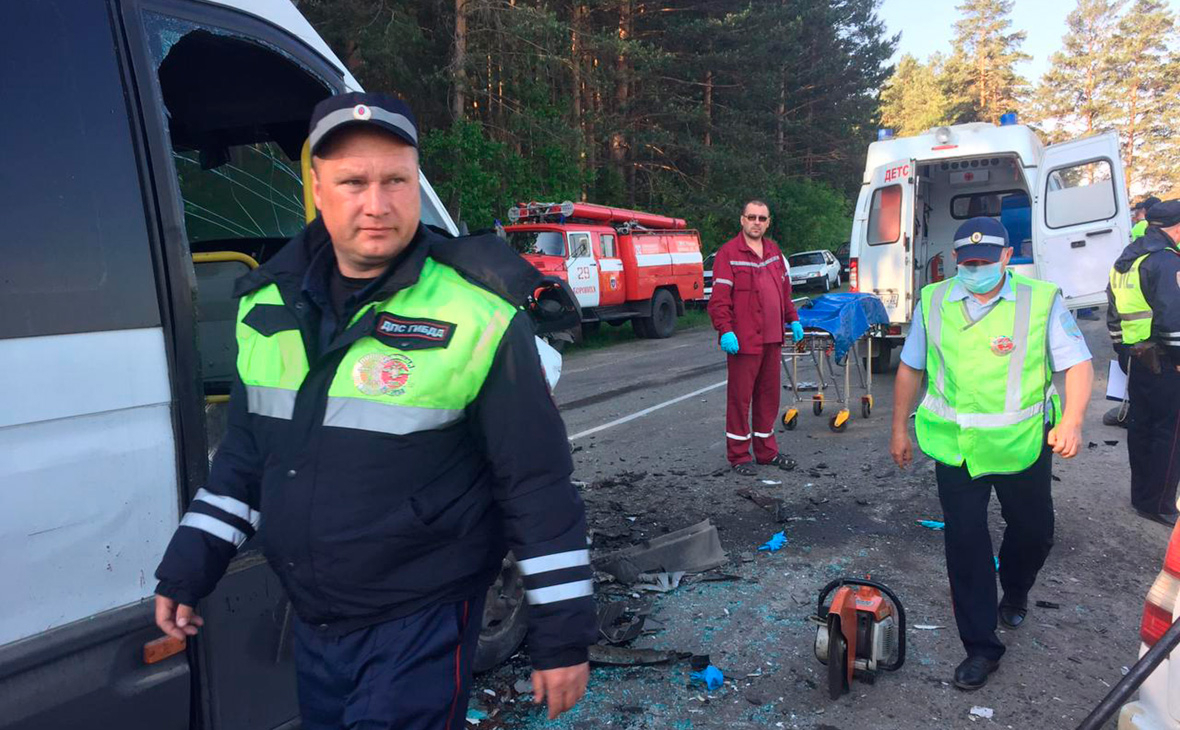 В Алтайском крае произошло крупное ДТП с микроавтобусом