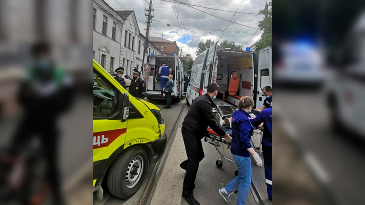 В Туле водитель сбил 4 человек, в том числе мать с двумя детьми