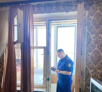 В Москве годовалый ребенок выпал из окна и разбился насмерть