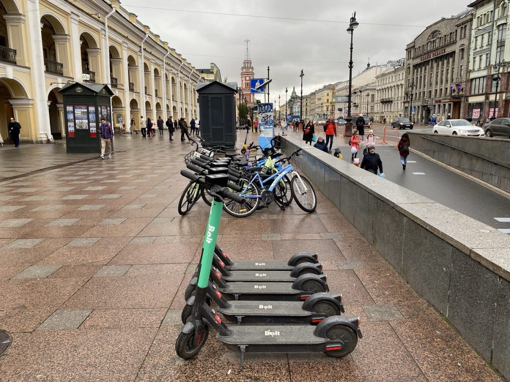 В Санкт-Петербурге пропали прокатные электросамокаты