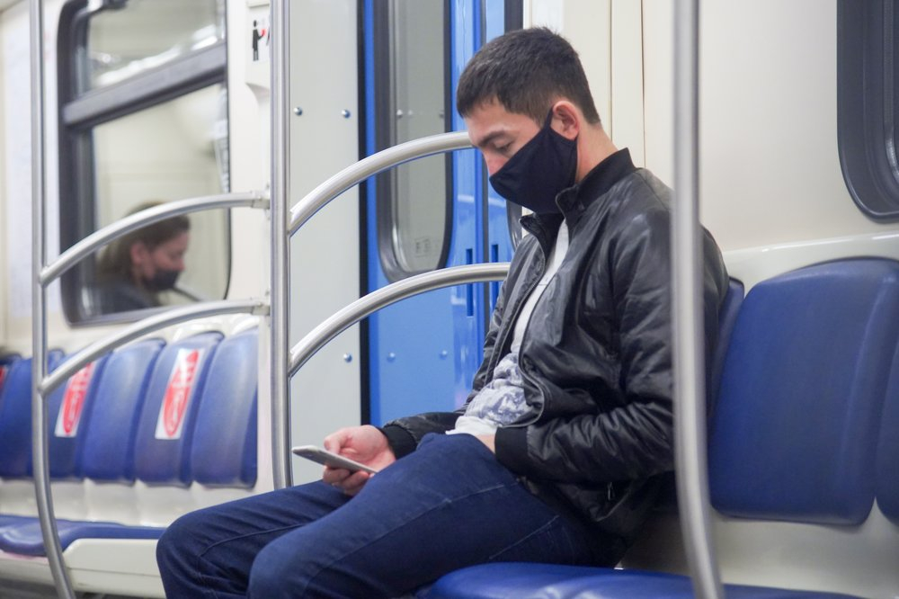 В Москве ужесточат контроль за ношением масок и перчаток