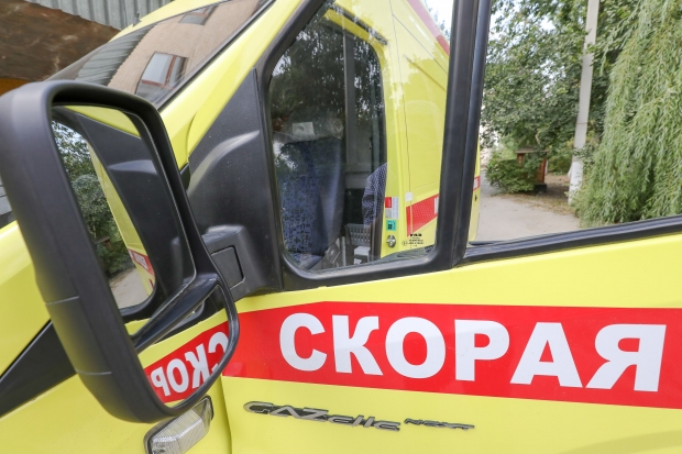 При ДТП с грузовиком и маршруткой в Волгограде пострадали 3 человека