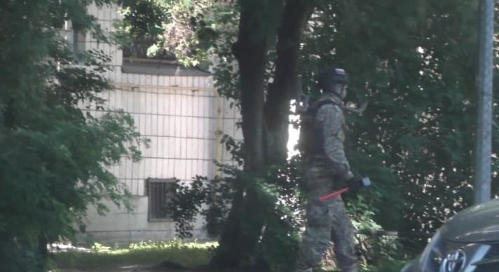 У депутата заксобрания Петербурга Максима Резника проходят обыски