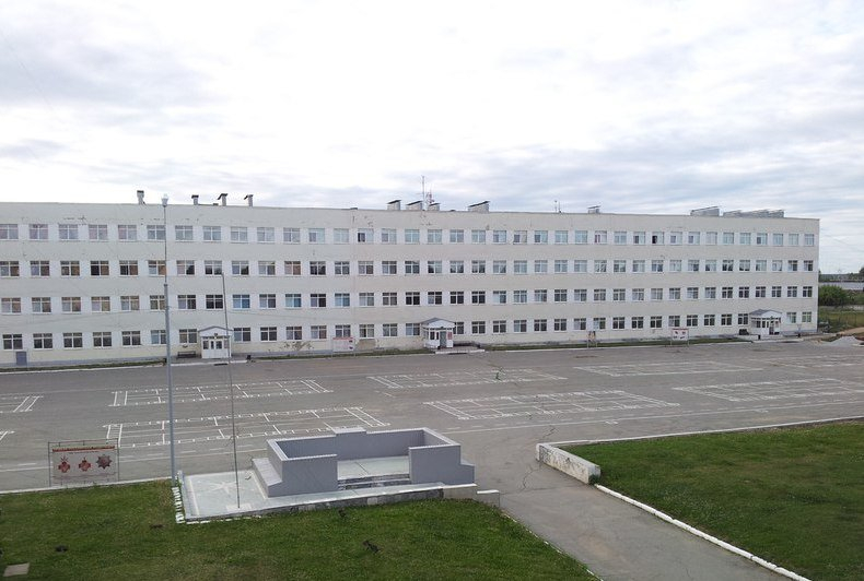 В Екатеринбурге из окна казармы выбросился военнослужащий