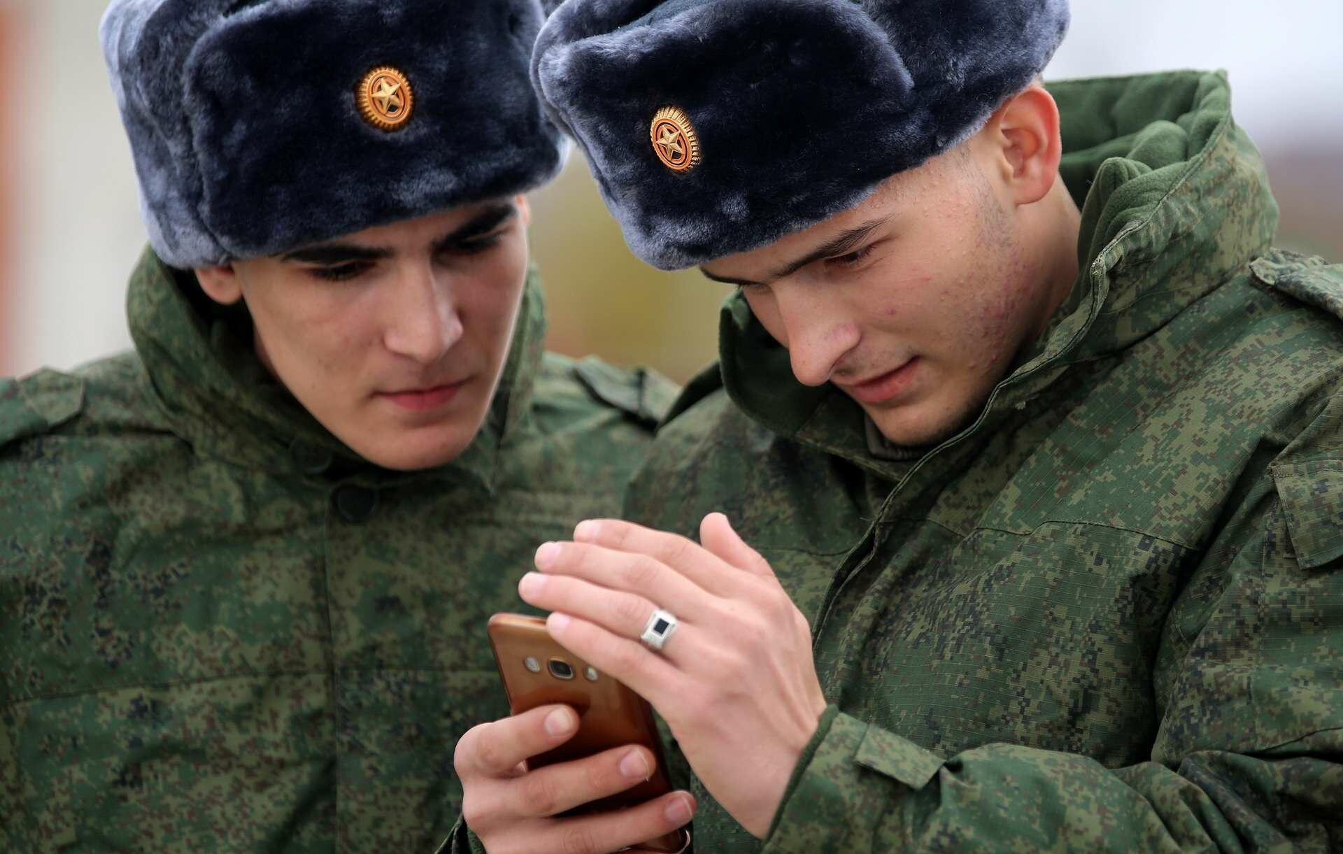 Минобороны РФ разработает смартфоны для военных