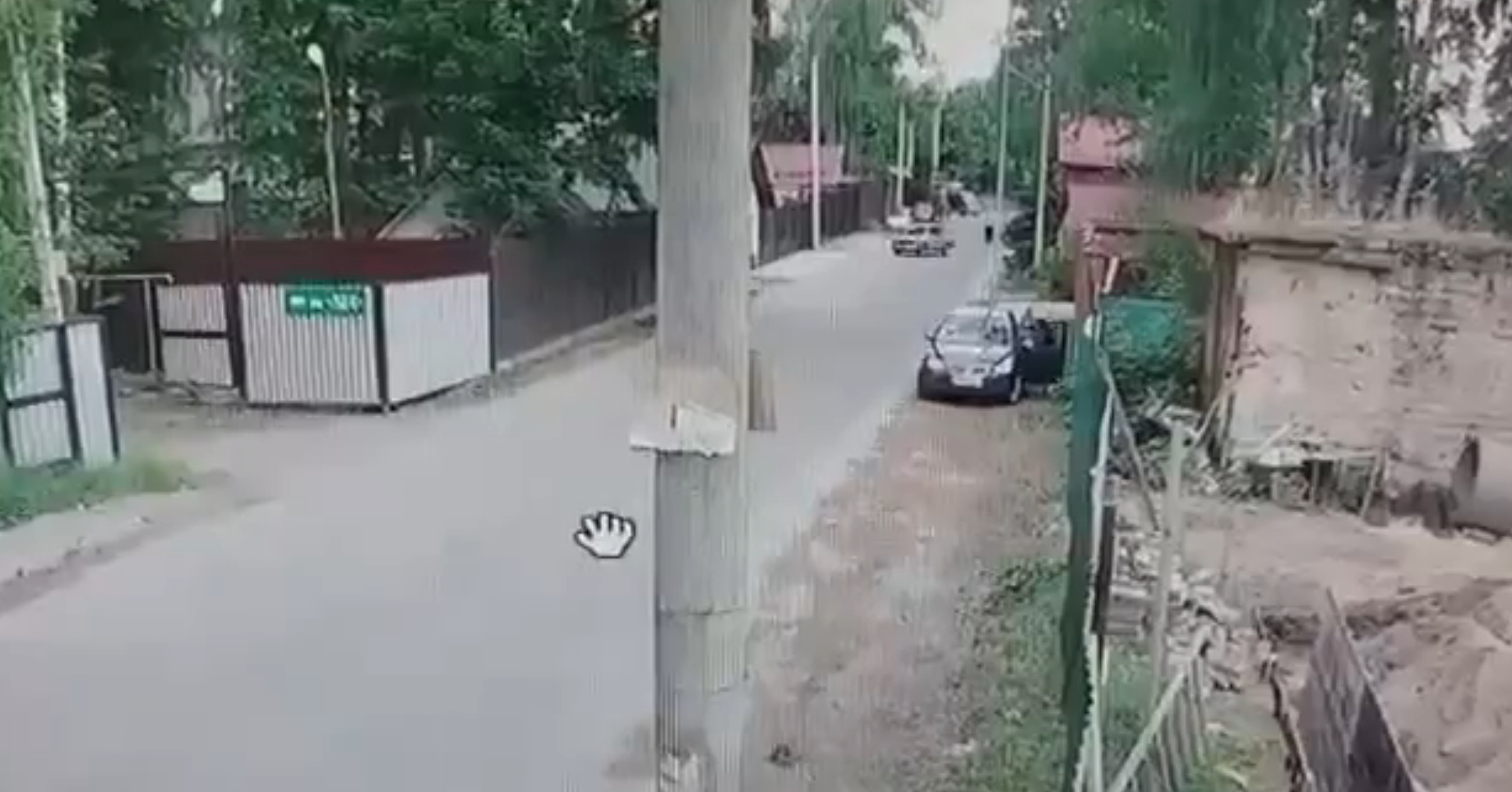 В поселке под Казанью неизвестный специально сбил на машине несовершеннолетнего