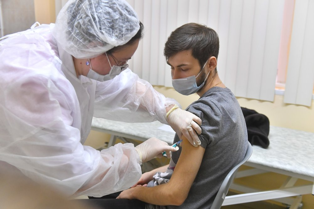 В Краснодарском крае введут обязательную вакцинацию для «работающих с людьми»