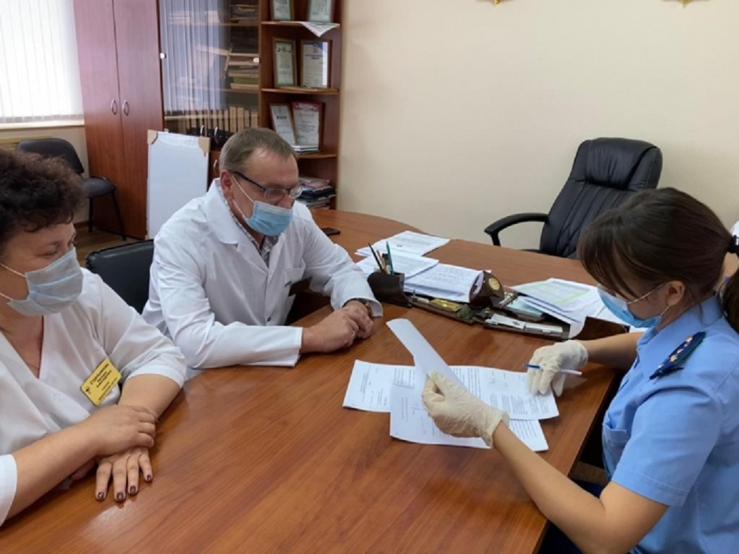 В Кургане врачей штрафуют за вспышки коронавируса в больнице