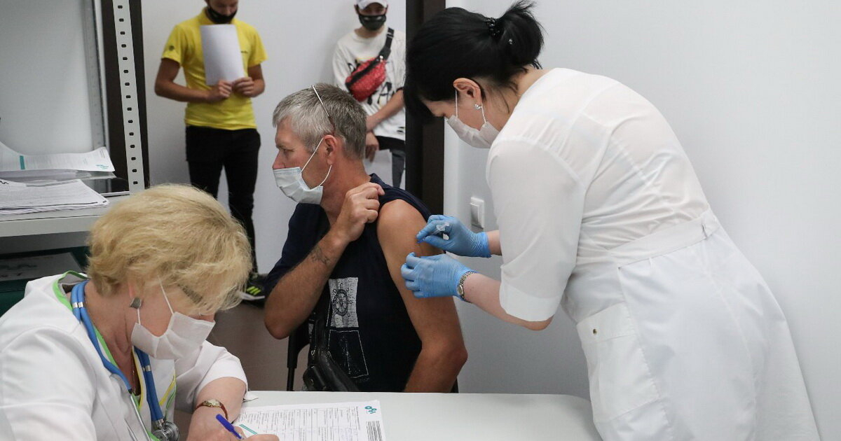 В Курской области ввели обязательную вакцинацию от коронавируса для некоторых категорий граждан
