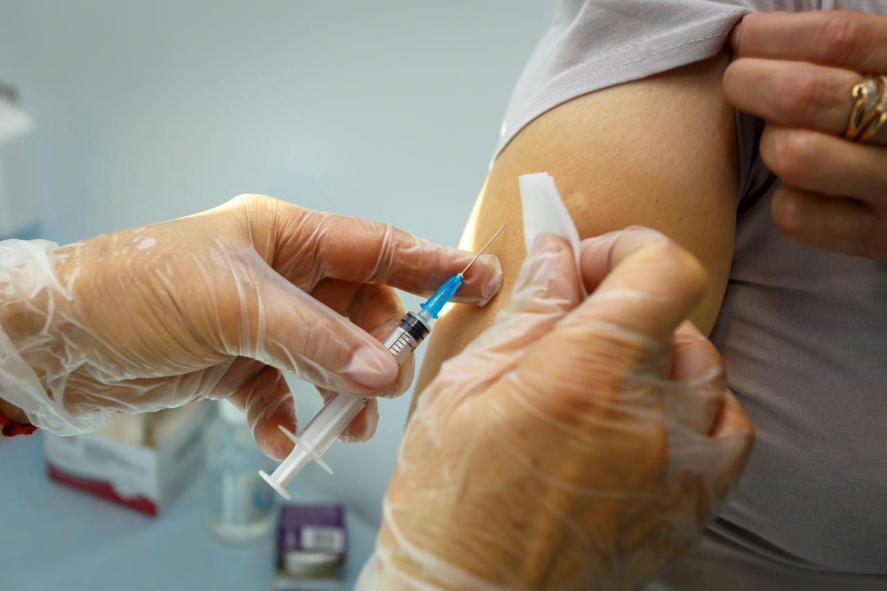 В Забайкалье ввели обязательную вакцинацию от Covid-19 для сотрудников некоторых сфер