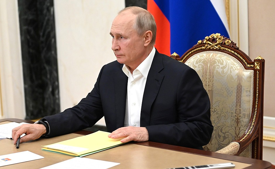 Путин ответил на вопрос об обязательной вакцинации