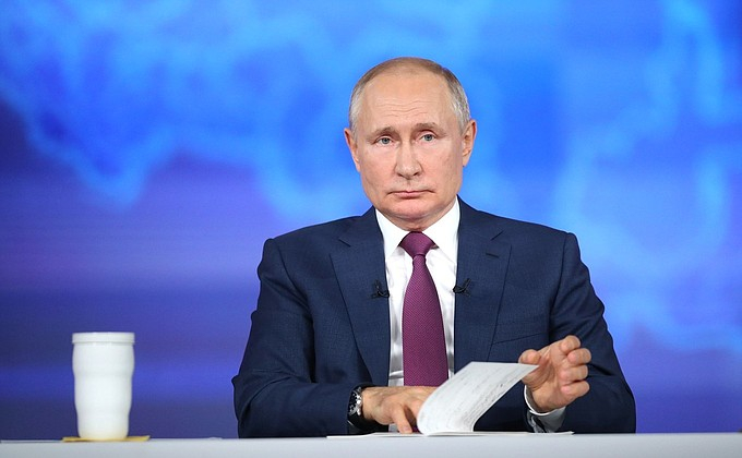 Путин подписал закон о внесудебном удалении информации, порочащей честь и достоинство